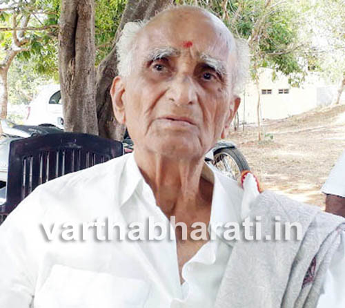 ತಮಿಳುನಾಡಿಗೆ ನೀರು ಹರಿಸಿದರೆ ಮುಖ್ಯಮಂತ್ರಿಯ ರಕ್ತ ಕುಡಿಯಬೇಕಾಗುತ್ತದೆ : ಡಾ.ಜಿ.ಮಾದೇಗೌಡ ಎಚ್ಚರಿಕೆ